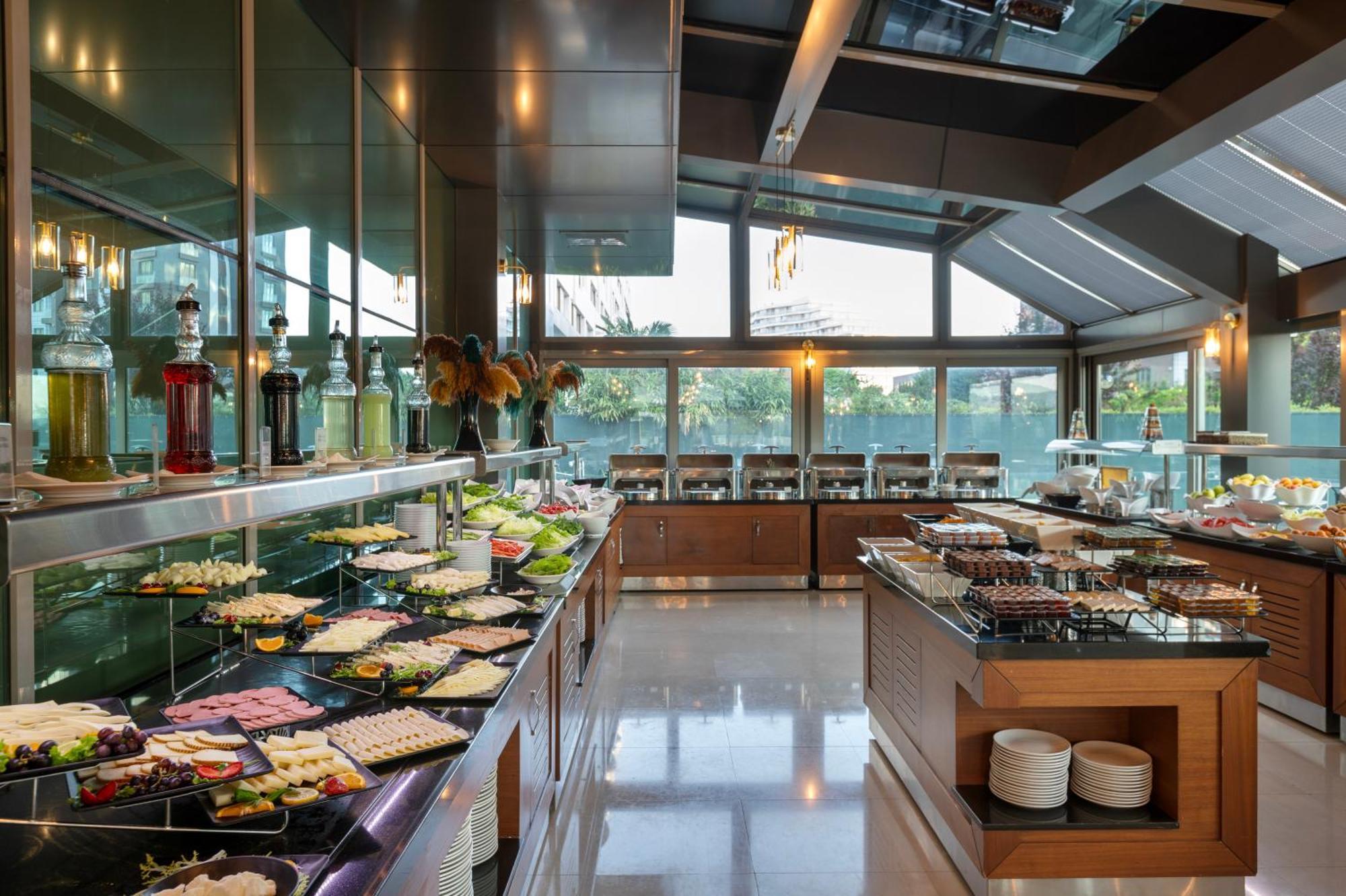 Miracle Istanbul Asia Airport Hotel & Spa Exterior photo The buffet at the hotel