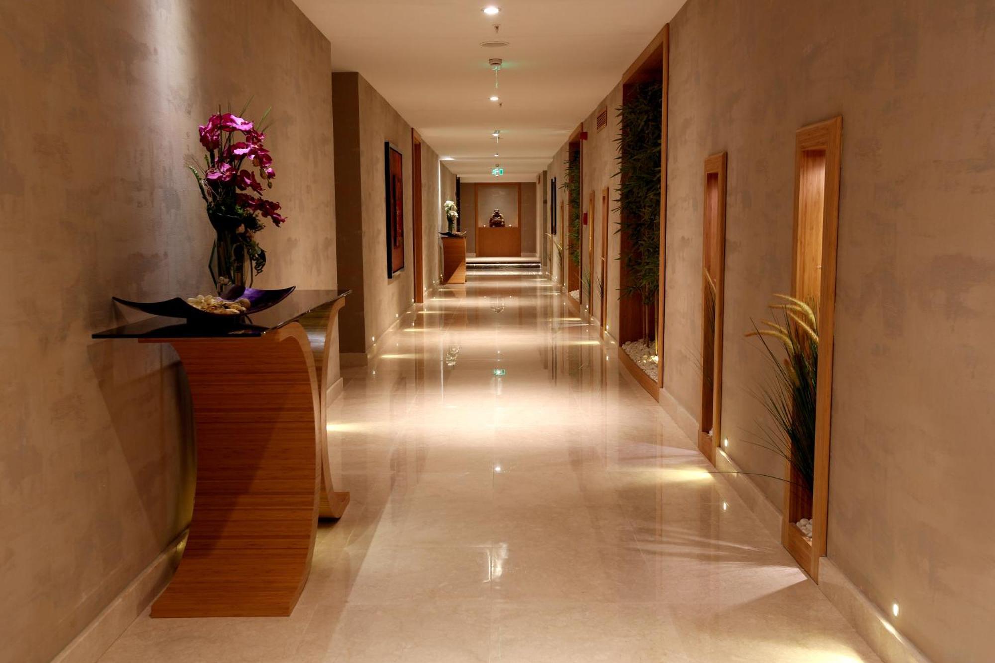 Miracle Istanbul Asia Airport Hotel & Spa Exterior photo A corridor in a hotel
