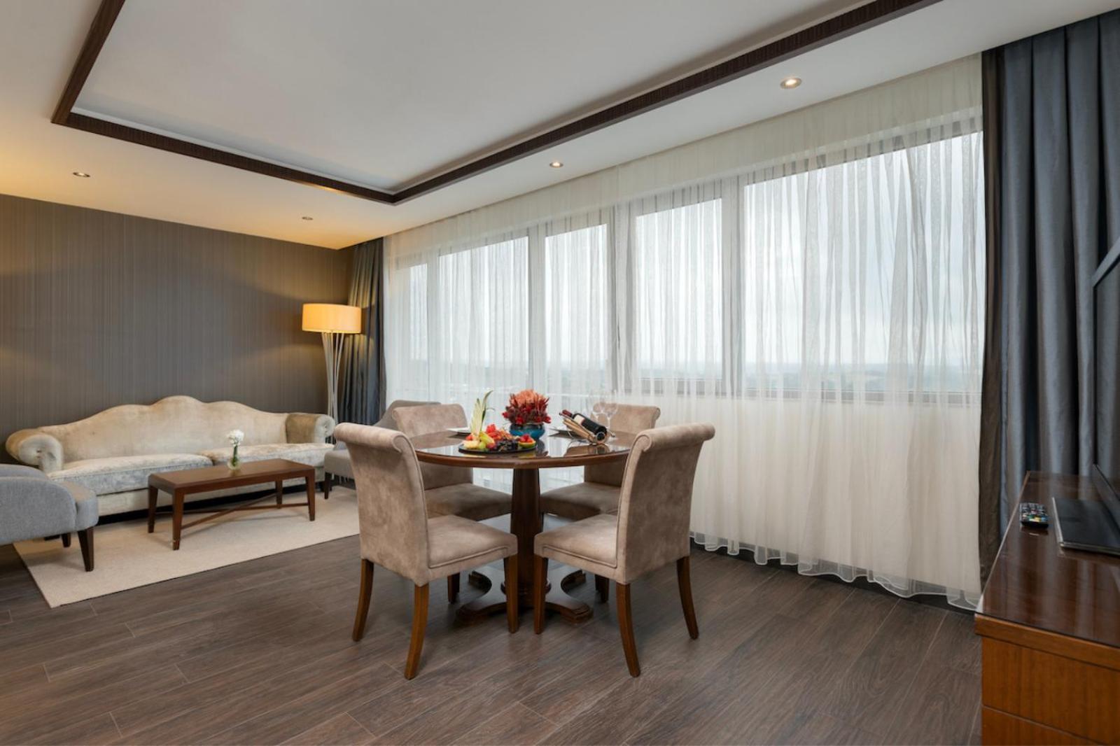 Miracle Istanbul Asia Airport Hotel & Spa Exterior photo A suite at the hotel